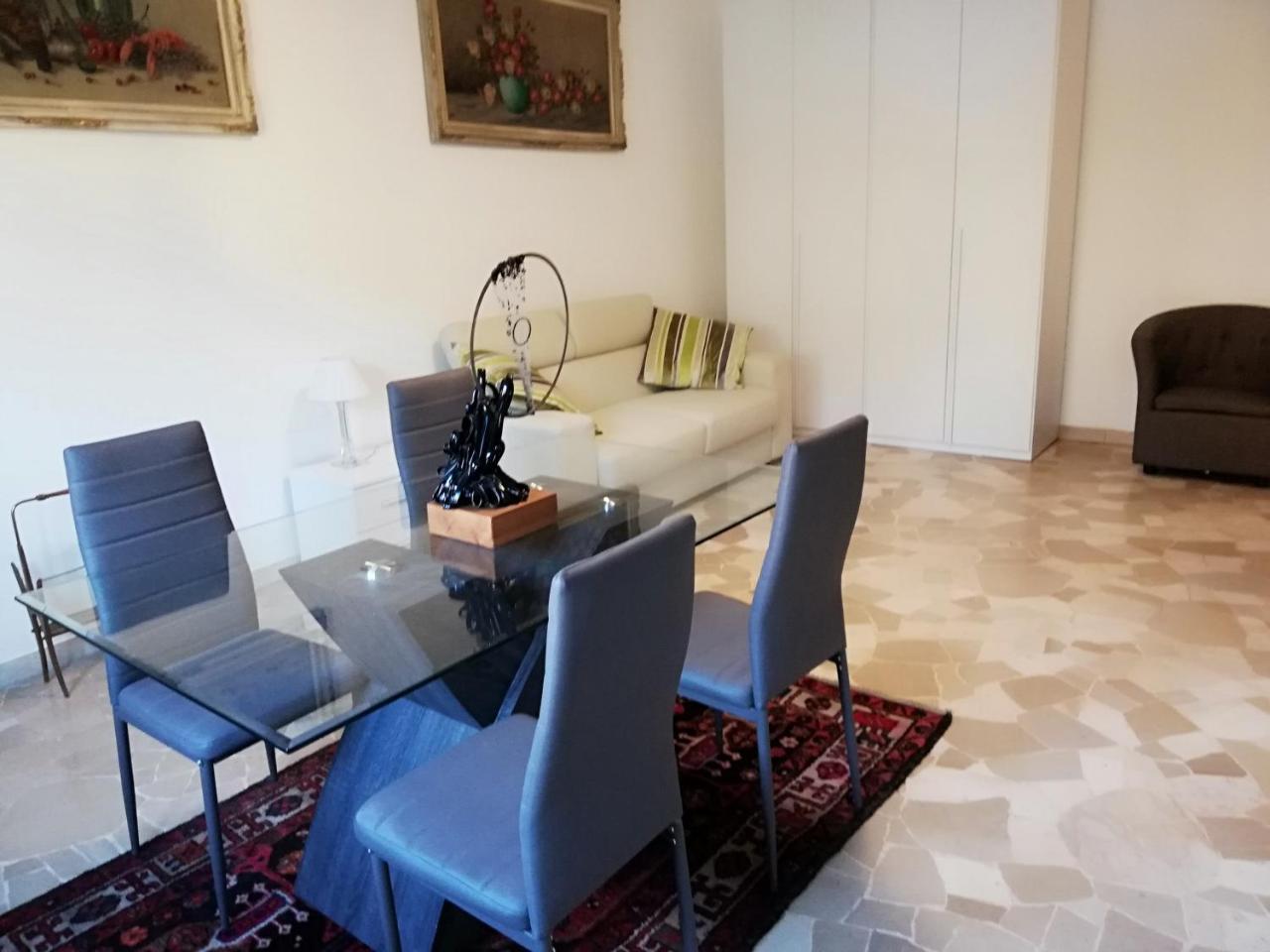 Nibre Apartment *